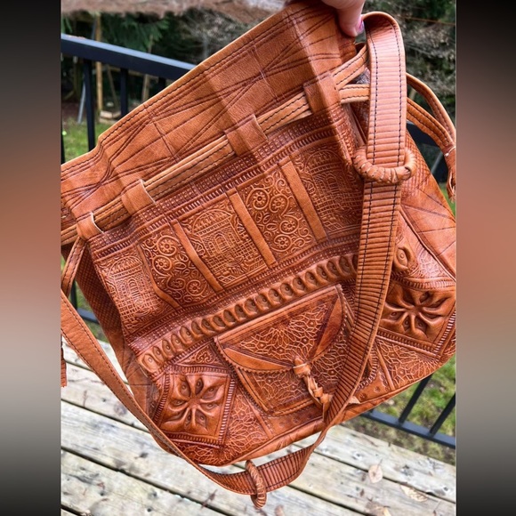 Leather Shoulder Bag - Hand Tooled - NWOT - Picture 4 of 7